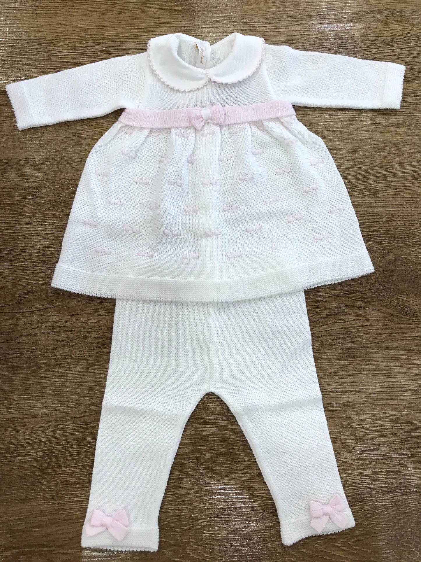 Completo Baby Lord in filo bianco con fiocchetti rosa due pezzi