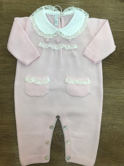 Coordinato Baby Lord set comprende copertina tutina scarpine e cuffietta coordinati da fiocchi e valancienne escluso il lenzuolino dal coordinato