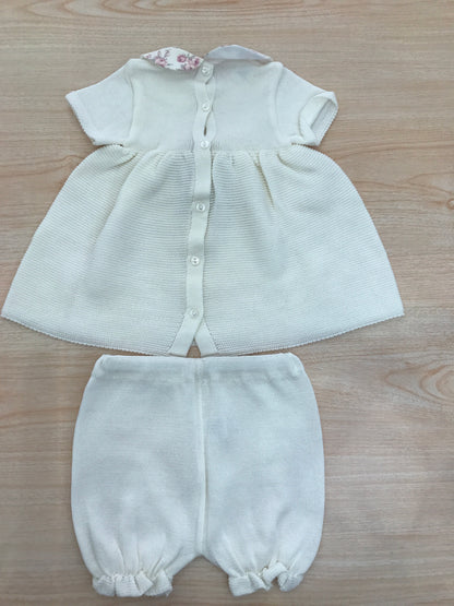 Completo Baby Lord in filo due pezzi panna con fiocco centrale con fiori e collo tondo con fiori