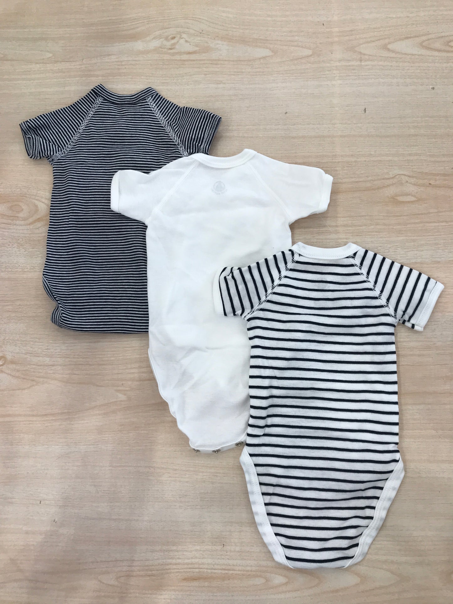 Body Petit Bateau tris a righe bianche e blu antipanico mezza manica