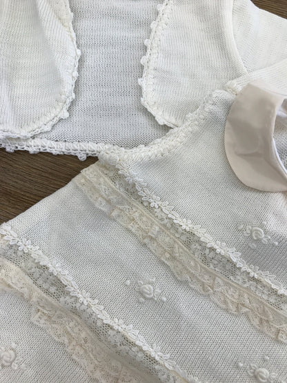 Abito Ladia in filo smanicato con applicazione di valancienne e coprispalle coordinato