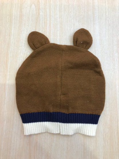Cappello Nanan in filo marrone con orsetto ricamato e orecchie