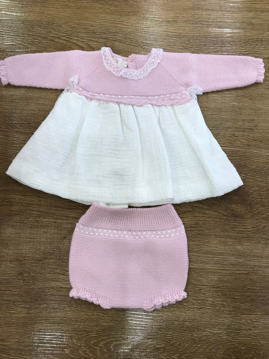 Completo PCS duepezzi abitino rosa e bianco con applicazione di valancienne e culotte abbinata