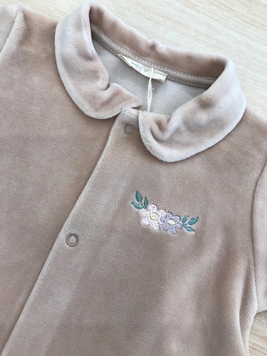 Tutina Baby Gi in ciniglia rosa antico intera con fiori ricamati