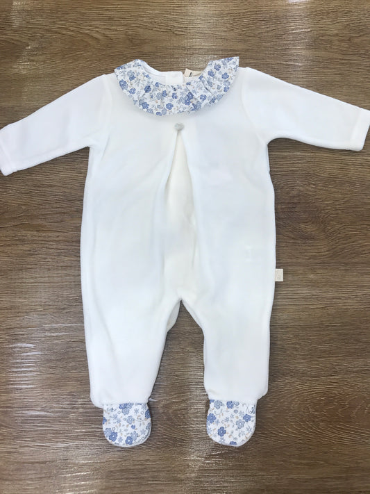 Tutina Baby Gi in ciniglia panna intera con rusche con fiorellini