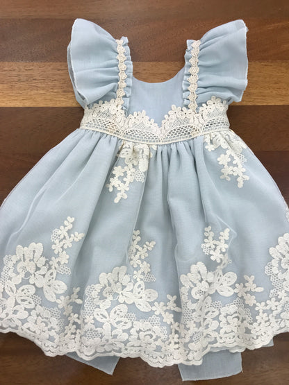 Abito Lilus in cotone smanicato con rusche lavorazione di pizzo su spalline e corpetto gonnellone lavorato da pizzo sul retro elegante fiocco