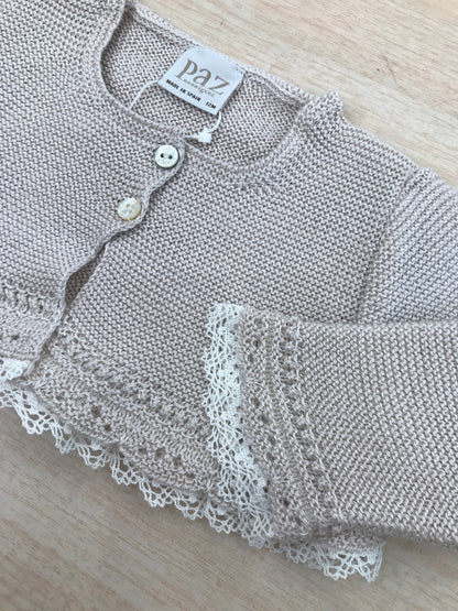 Cardigan Paz Rodriguez in filo tortora con rusche bianche in pizzo