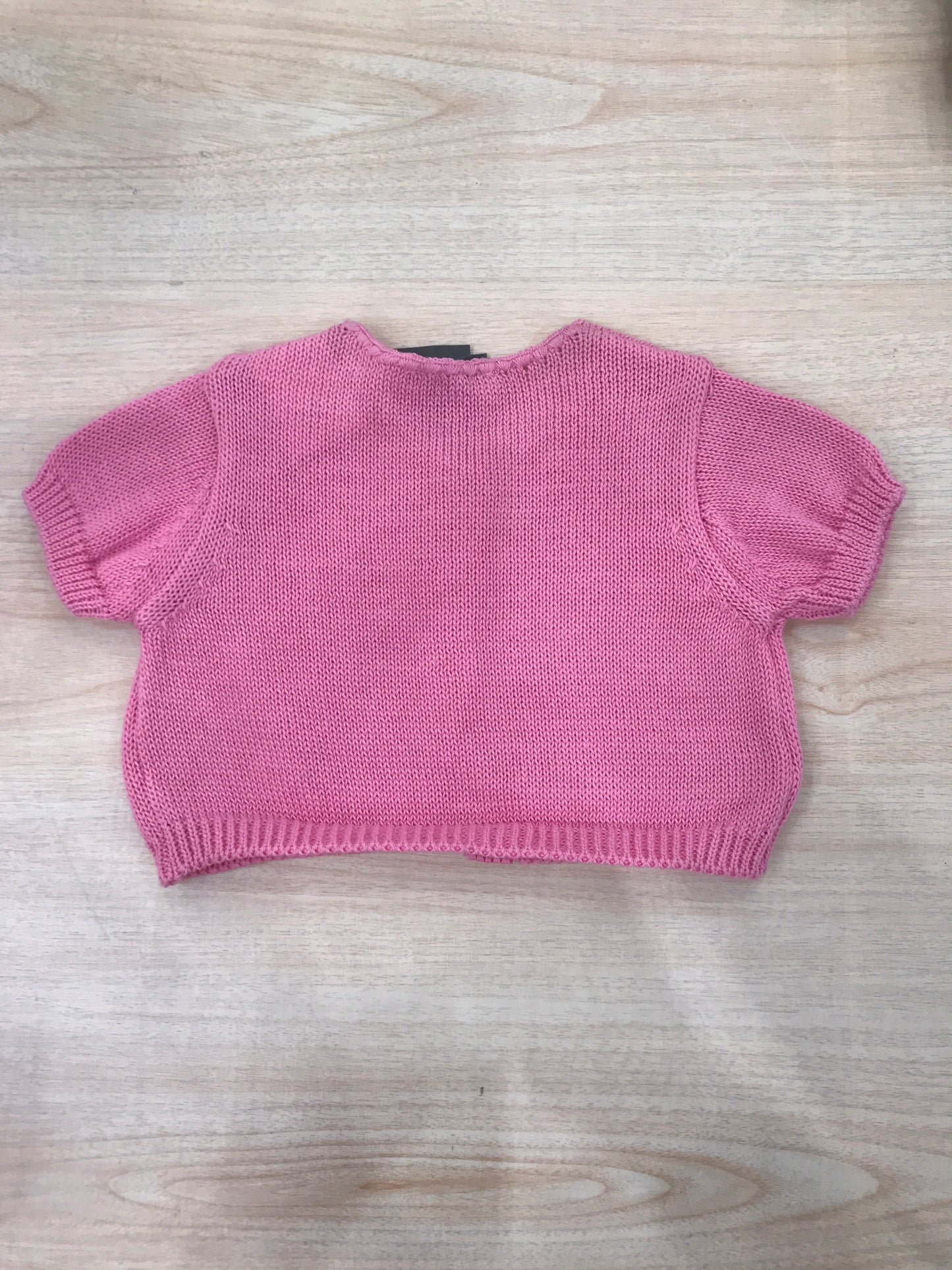 Cardigan Jo Milano in filo fucsia mezza manica con piccoli bottoncini