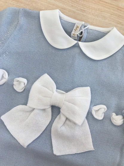 Tutina Baby Lord in filo celeste manica lunga gamba lunga con colletto bianco con passanastro e fiocco bianco al centro