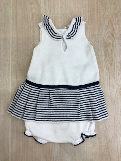 Completo Paz Rodriguez in filo bianco con righe blu con culotte abbinata