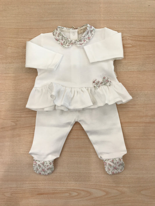 Tutina Baby Gi in cotone due pezzi manica lunga con piedini decorati da fiorellini rusche colletto con fiorellini e fiocchetto laterale in basso