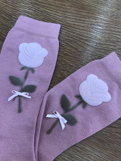 Calzino Story Loris in caldo cotone con rosa in velluto applicata sul davanti