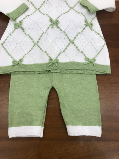 Tutina Colori Chiari in filo di cotone due pezzi in verde e bianco con motivo a rombi e fiocchetti ricamati