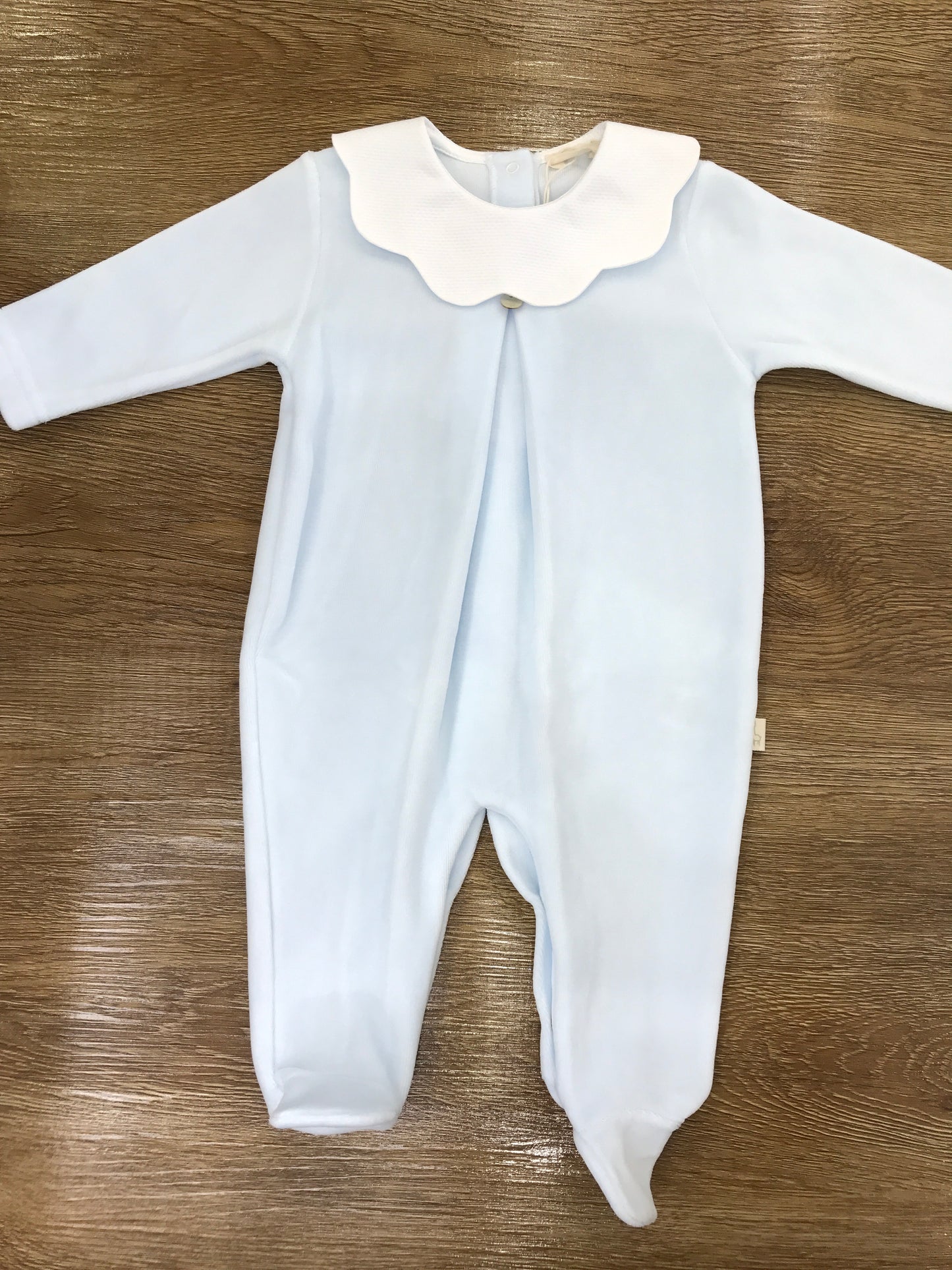 Tutina Baby Gi in ciniglia celeste intera con collo tondo smerlato