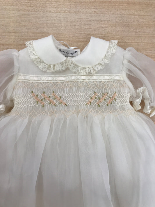 Abito Piccola Giuggiola in organza in seta mezza manica con lavorazione di punto smock roselline ricamate a mano e applicazione di pizzo