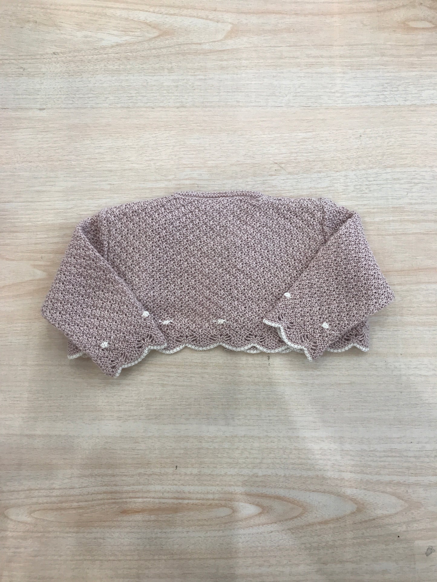 Cardigan Paz Rodriguez in filo rosa antico traforato e rifinito in panna