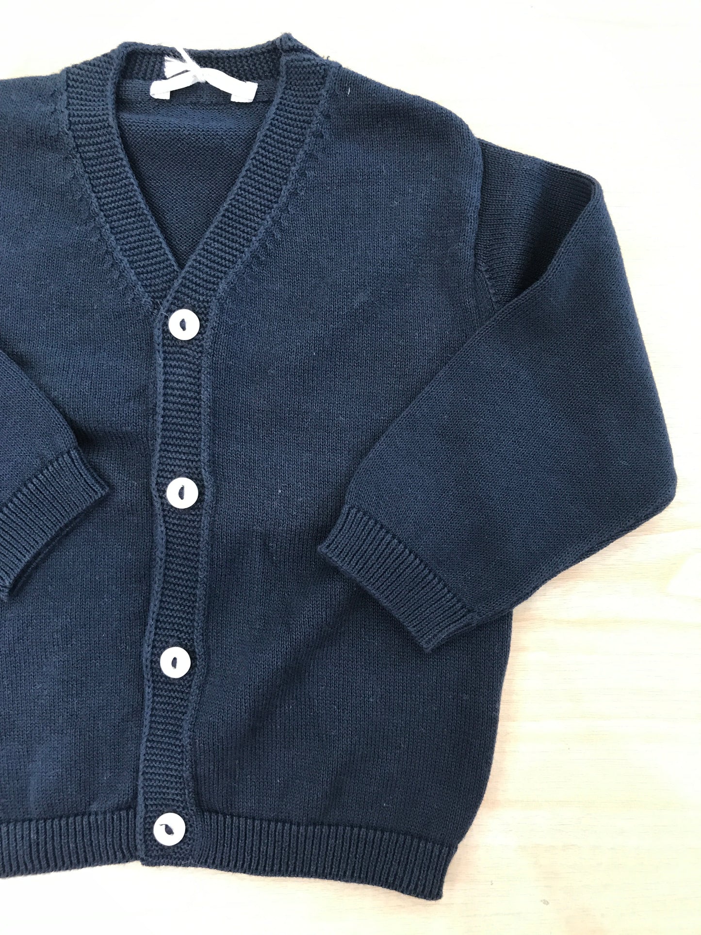 Cardigan Coccodè in filo blu scuro manica lunga con piccoli bottoncini