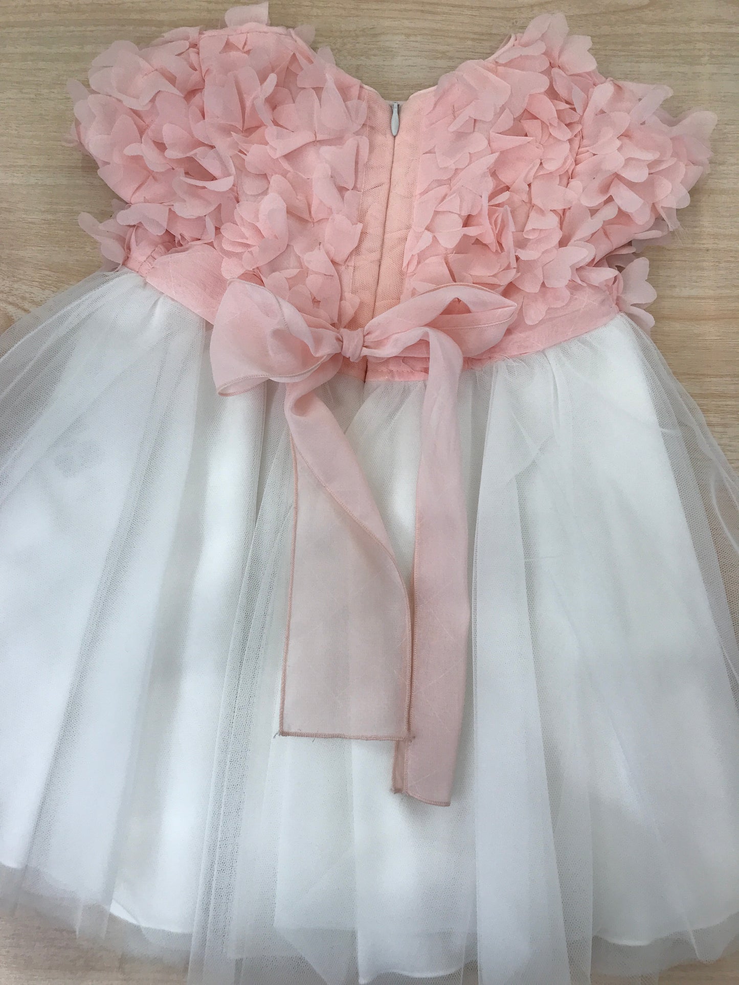 Abito Aletta in tulle corpetto con fiori sul corpetto mezza manica con gonna ampia