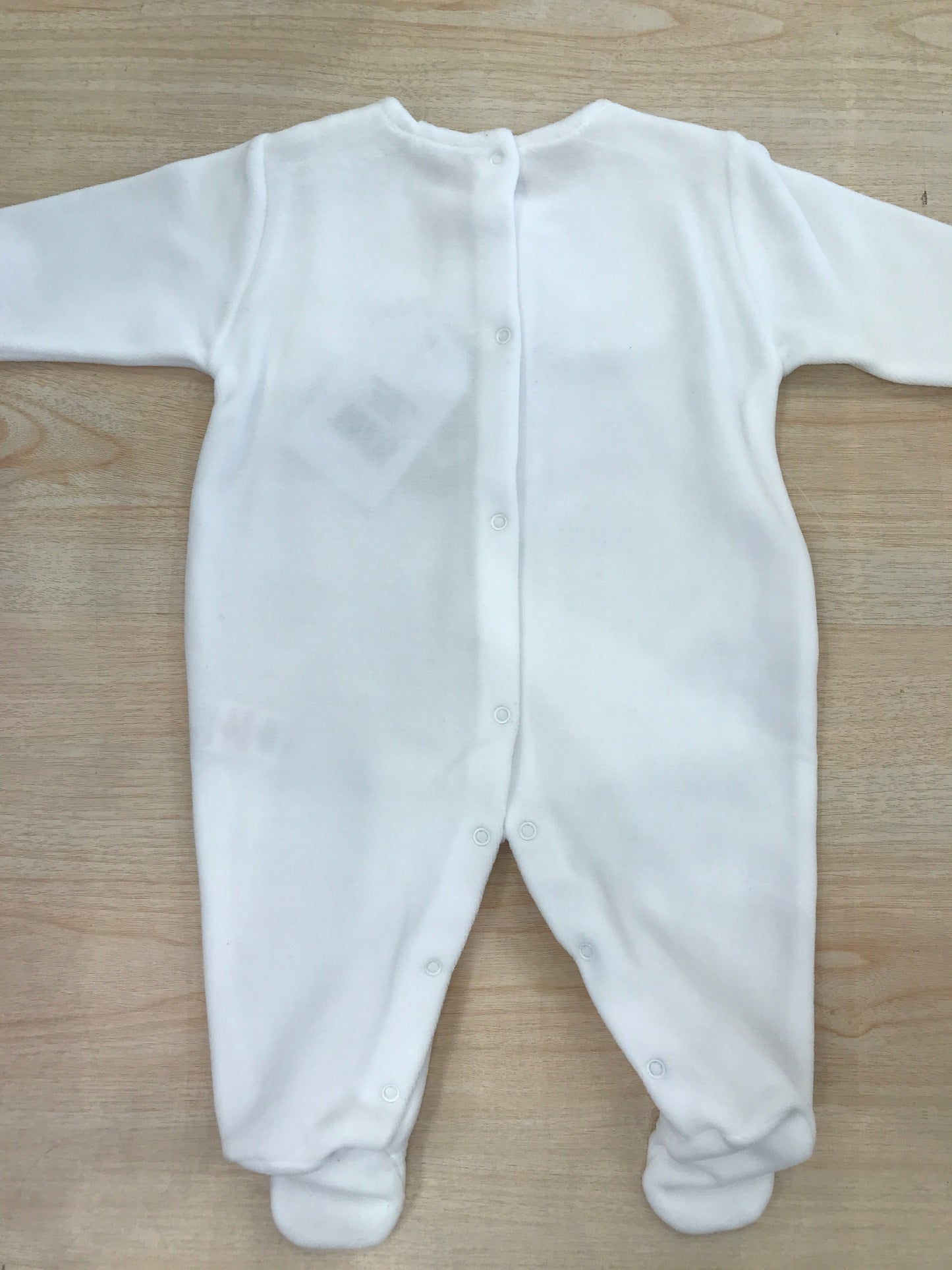 Tutina Baby Gi bianca in ciniglia intera con collo quadrato effetto bavetta smerlata