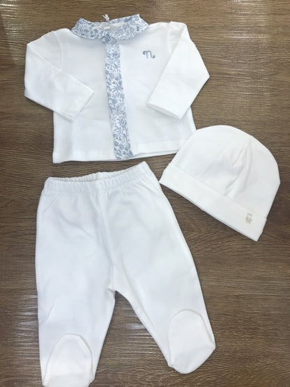 Tutina Nanan due pezzi in caldo cotone con apertura sul davanti rivestita da fiorellini anche sul colletto con cappellino panna basico abbinato