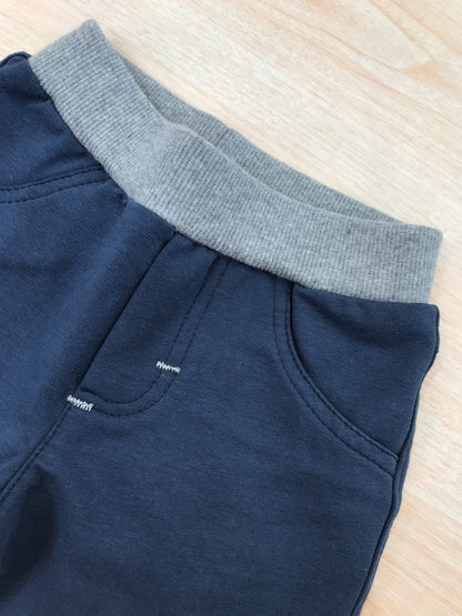 Pantalone Jo Milano in tuta corto blu scuro con elastico grigio