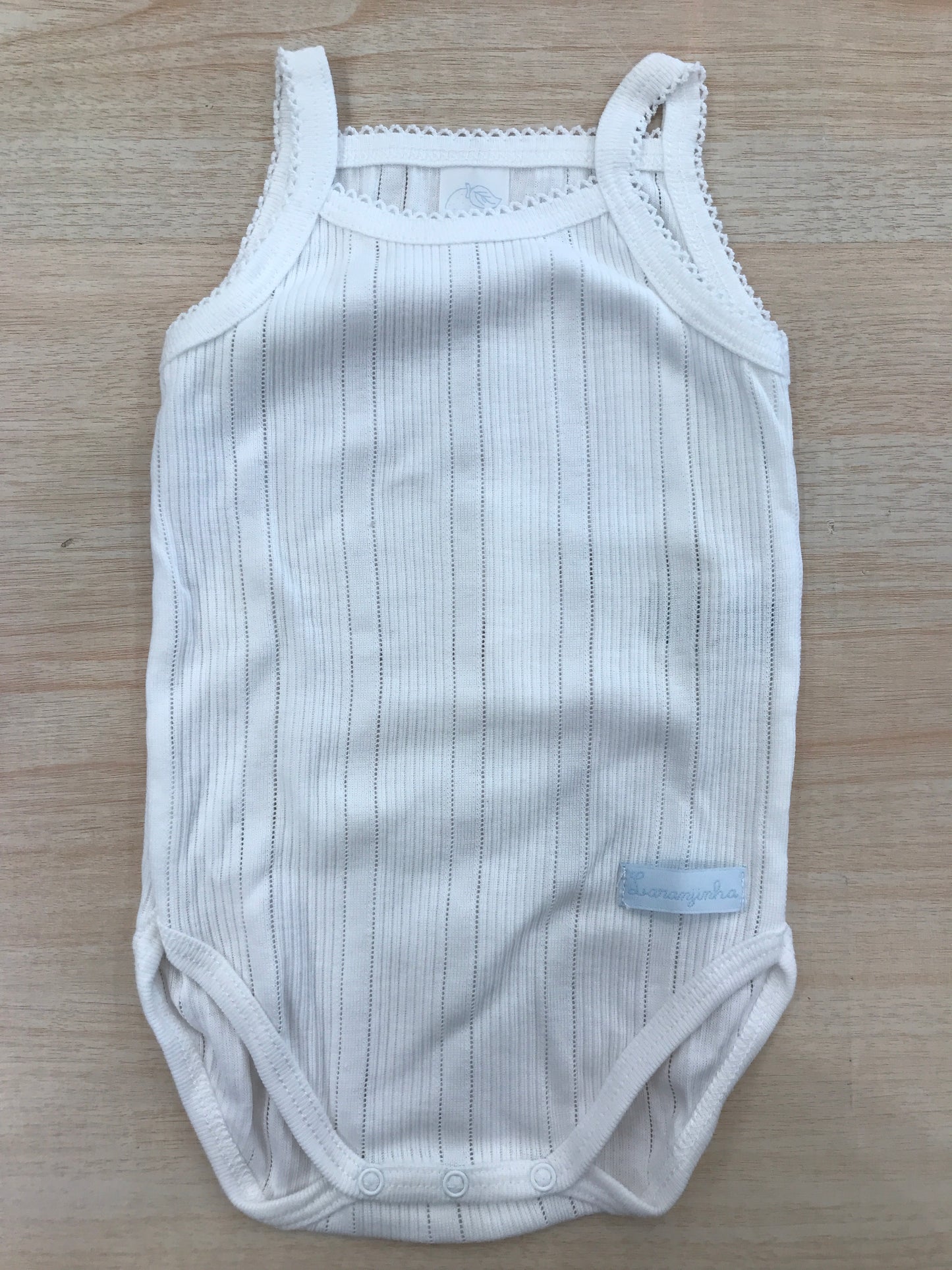 Body Laranjinha con spalline leggermente traforato