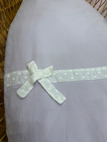 Coperta Coccodè in caldo cotone lilla con fascia con pois centrale e fiocchetto