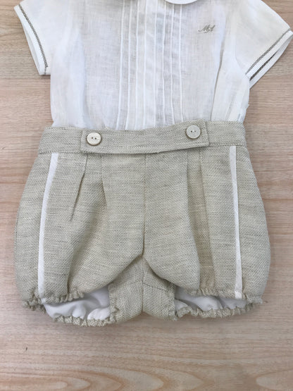 Completo Martin Aranda camicia mezza manica in lino con pieghe e pantalone corto tortora