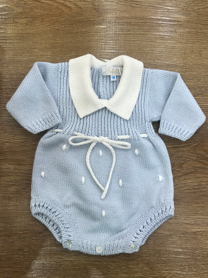 Pagliaccetto Fofettes in lana con colletto bianco e pois ricamati sul davanti