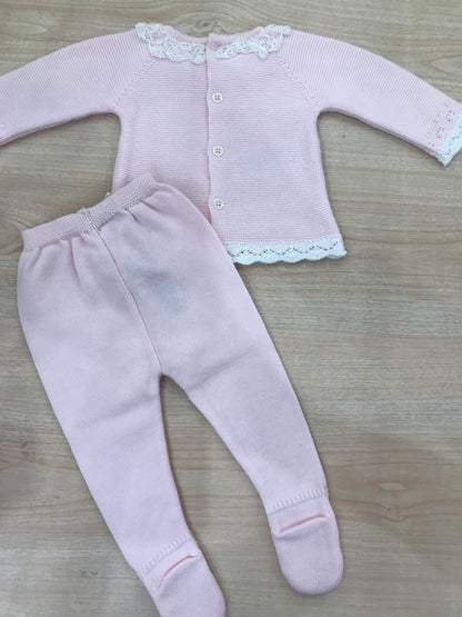 Tutina Paz Rodriguez in filo rosa manica lunga gamba lunga con ricami in bianco con pizzo al colletto e fiocchetto laterale