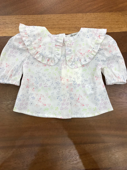 Blusa a'lapage in cotone manica a tre quarti collo con rusche smerlata decorata da fiorellini