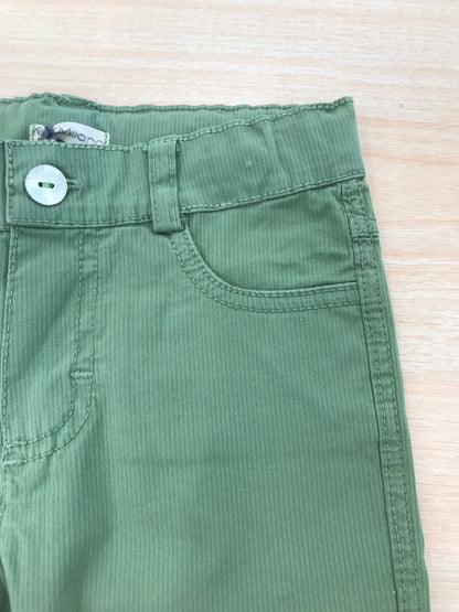 Pantalone Jo Milano verde corto con tasche sul davanti e sul retro
