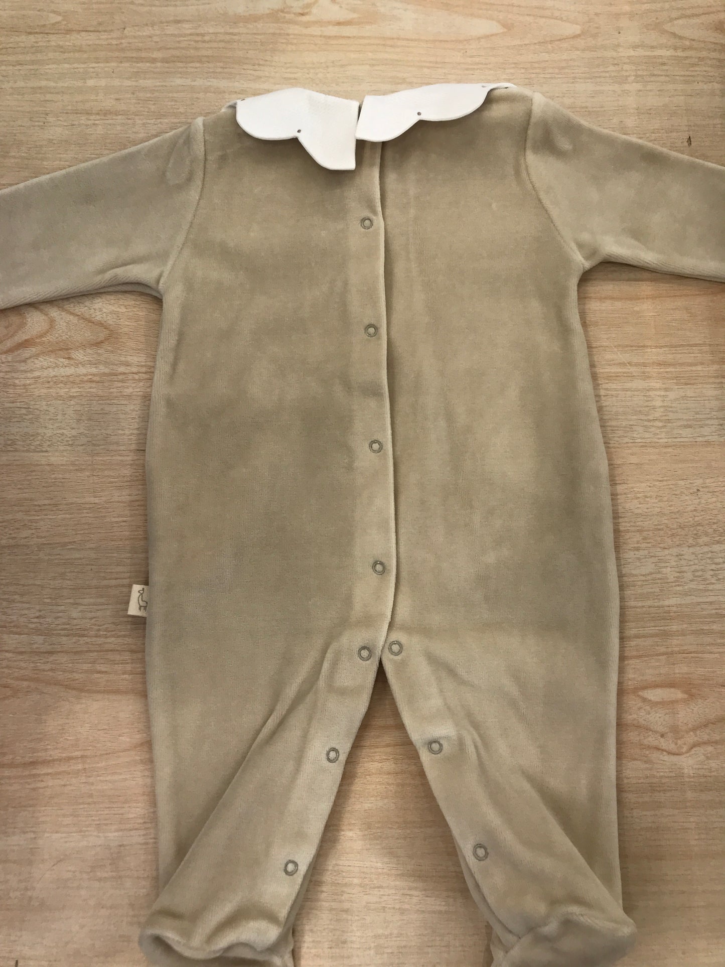 Tutina Baby Gi in ciniglia intera con collo smerlato bianco e pois