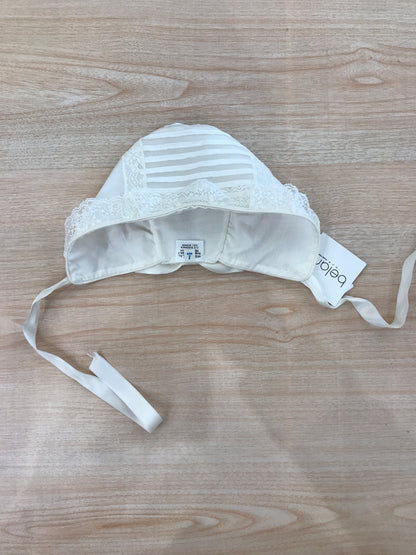 Cuffietta Belan in organza con pizzo applicato sul davanti e pieghe con fiocco sul retro