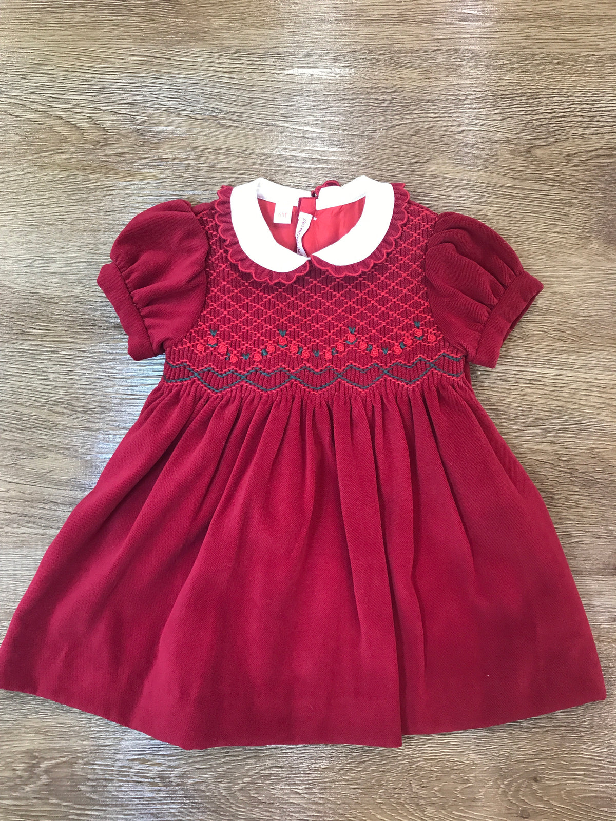 Abito Les Enfants de Gisele in velluto rosso mezza manica con punto smock e roselline ricamate