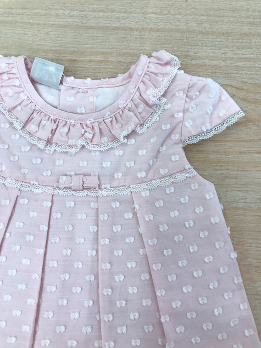 Abito Paz Rodriguez in cotone rosa smanicato con collo con rusche con fiocchetti bianchi