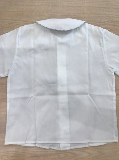 Camicia Duepunti in cotone mezza manica bianca con collo tondo rifinito con ricamo celeste