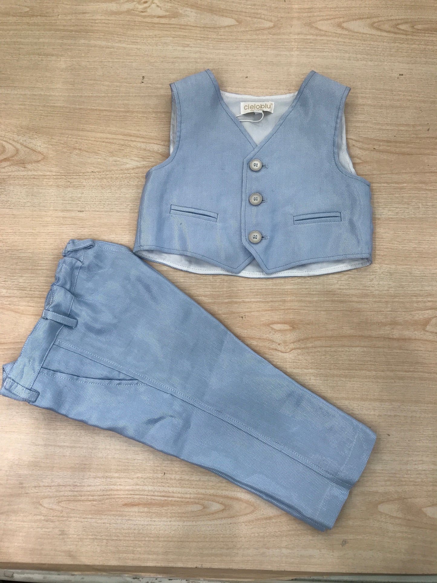 Completo Cielo Blu gilet con pantalone lungo celeste