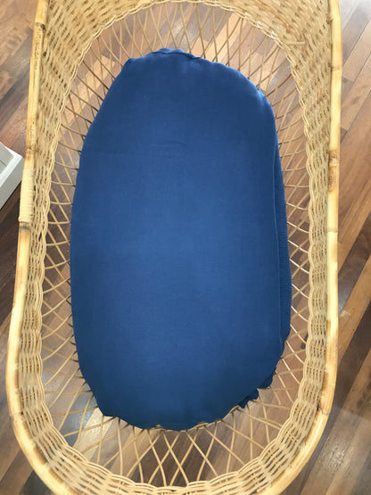 Coperta Paz Rodriguez in filo blu lavorata a maglia