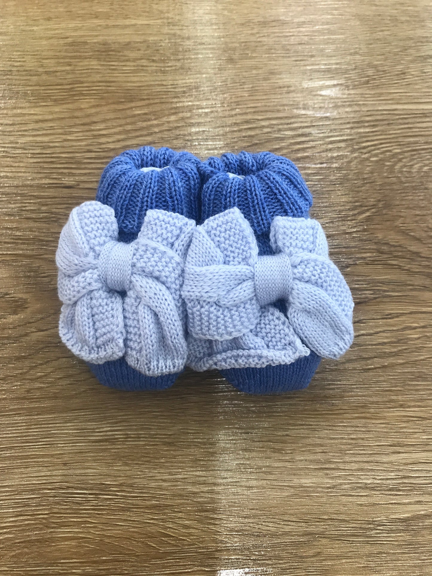 Babbucce Bebè di Almy in lana bluette con fiocchetti