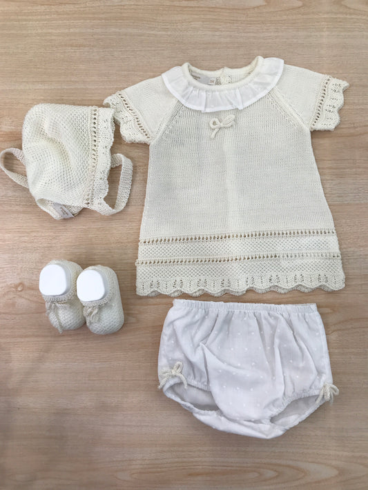 Completo PCS in filo mezza manica con colletto con rusche con culotte bianca abbinata