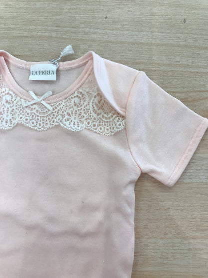 Body La Perla in cotone rosa mezza manica con pizzo panna ricamato sul petto