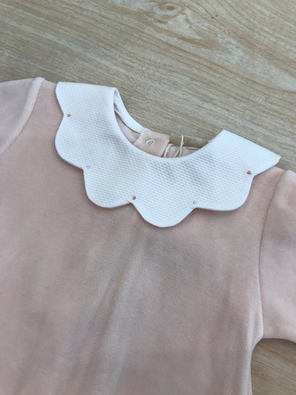 Tutina Baby Gi in ciniglia intera con collo smerlato bianco e pois
