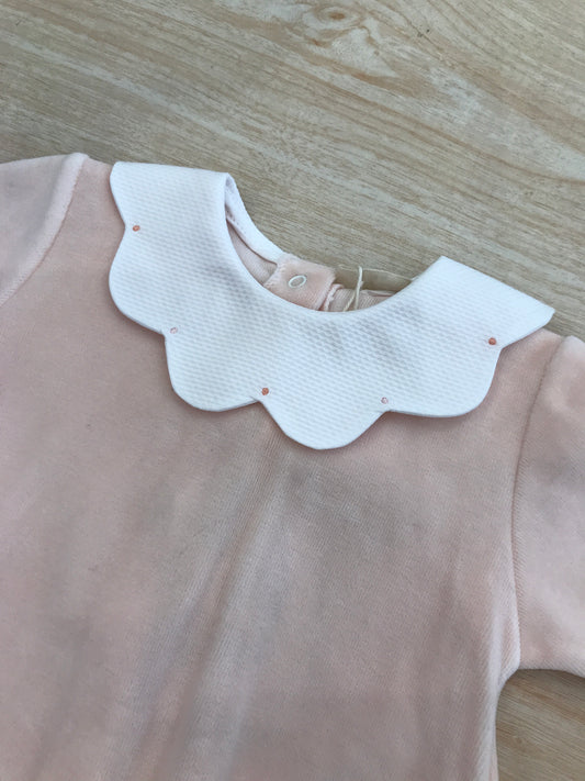 Tutina Baby Gi in ciniglia intera con collo smerlato bianco e pois