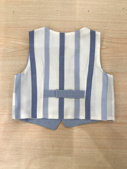 Gilet Nanan celeste con il retro a righe bianche e celesti
