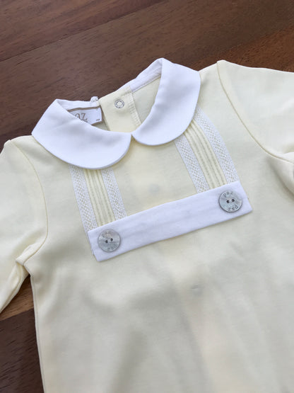 Tutina Paz Rodriguez in cotone giallo manica lunga gamba lunga con piedini collo tondo dettaglio in bianco al centro petto