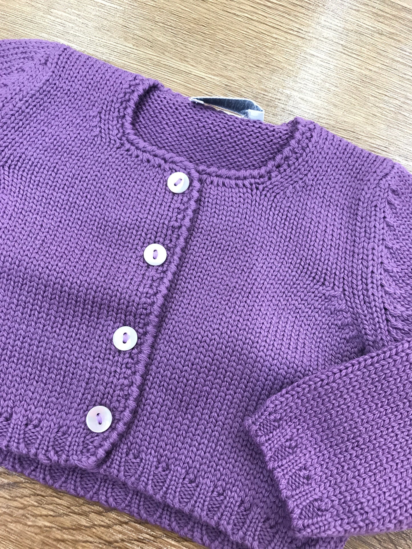 Cardigan Colibrì in lana con bottoncini in madreperla e scollo quadrato
