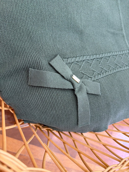 Coperta PCS con lavorazione centrale di trecce e cuori ricamati con fiocco laterale