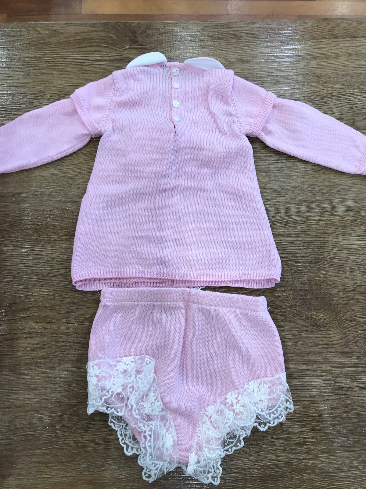 Completo Bebè di almy in lana due pezzi rosa con pizzo e fiocco sul davanti con culotte abbinata