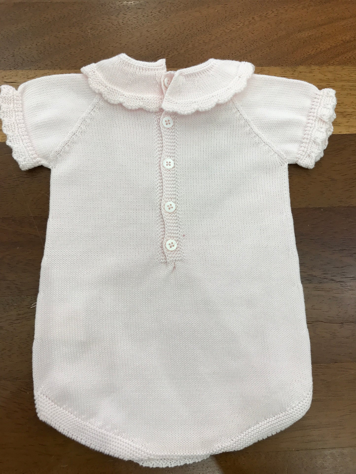 Pagliaccetto PCS mezza manica in filo rosa con collo con rusche